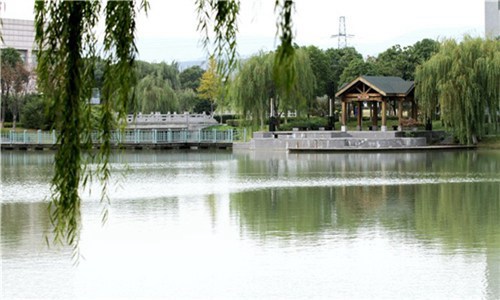 阿坝州中等职业技术学校