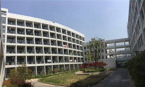 四川省蓬溪县中等职业技术学校