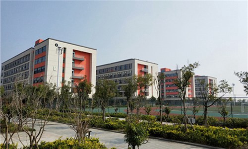 彭山县职业高级中学校
