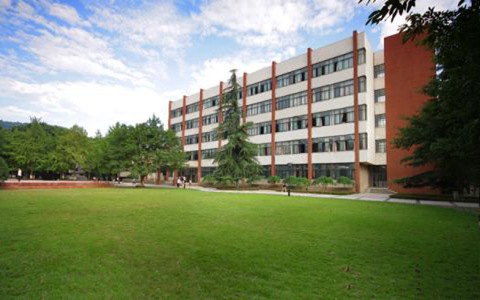 乐山第一职业高级中学中专什么专业好?汽车运用与维修专业怎么样