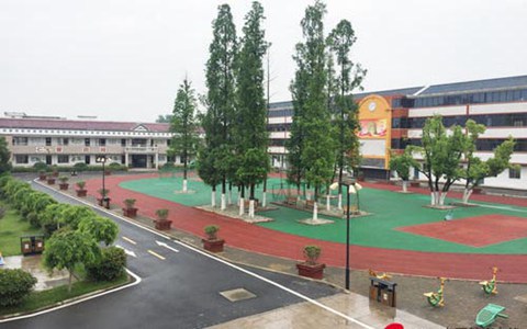 仁寿县华达中等职业学校开设有哪些专业?电子技术应用专业就业方向如何